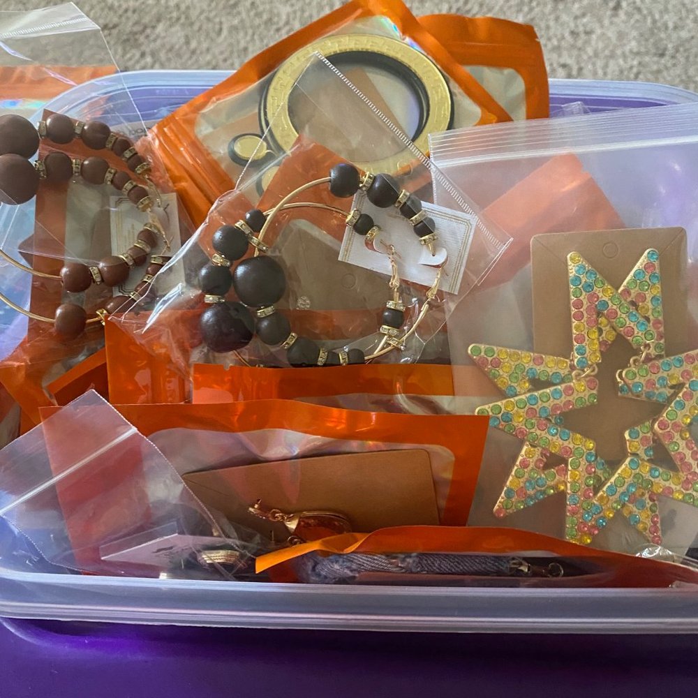 Over 40 plus earring bundle all brand new
